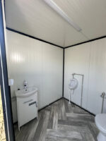 CONTENTOR SANITÁRIO 2,00 x 2,00 M COM SANITA E URINÁRIO - Image 3