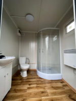 CONTENTOR SANITÁRIO 2,00 x 2,00 M COM CHUVEIRO E CISTERNA - Image 2